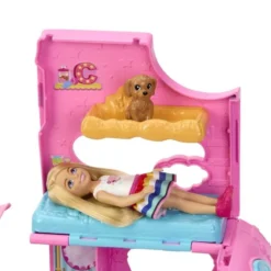 Barbie Chelsea Camper husbil med docka HNH90