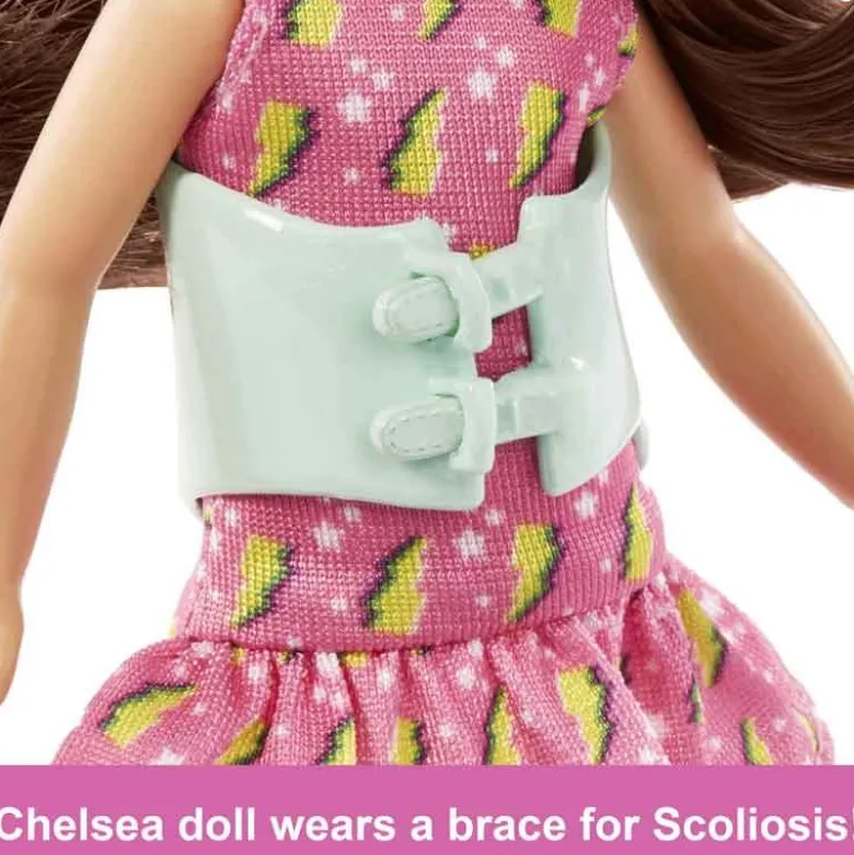Barbie Chelsea med ryggstöd HKD90