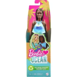 Barbiedocka Loves the Ocean