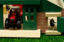Bondgård leksak i trä till leksaksdjur Kids Globe 1:87