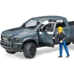 Bruder RAM Power Wagon och Roadster Racing Team 02504