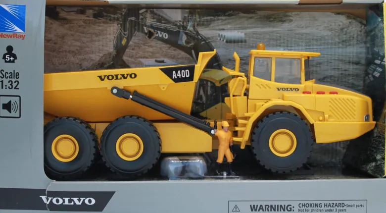 Dumper Volvo A40D med ljud NewRay