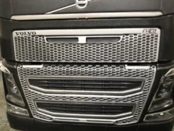 Emek Volvo Lastbil FH16/750 Låglastare med Lastbil på Trailern