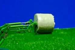 Ensilagebalar inplastade 4 st. leksak Kids Globe 1:32