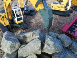 Hammare till radiostyrd grävmaskin Liebherr och Volvo - 1:20