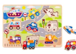 Knoppussel med figursågade fordon Tooky Toy