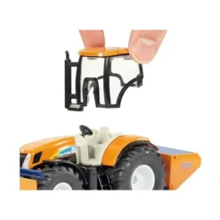 Siku New Holland T7070 med Plog och Spridare 2940 - 1:50