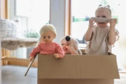 Skrållan Ljust Hår 45 cm Rosa Klänning Taldocka