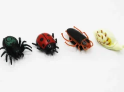 4 st. Insekter Krypande Fönsterklättrande