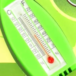 Äventyrs-gadget med kompass, termometer, visselpipa, förstoringsglas